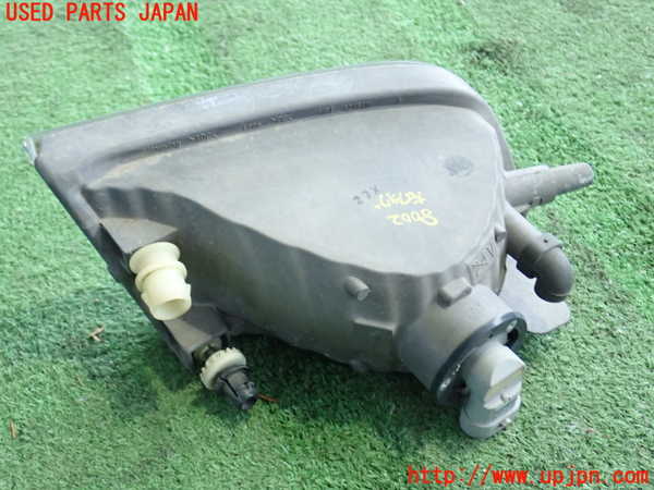2UPJ-80021180]クラウン ロイヤル(JZS171)右フォグ 中古_m0002.jpg