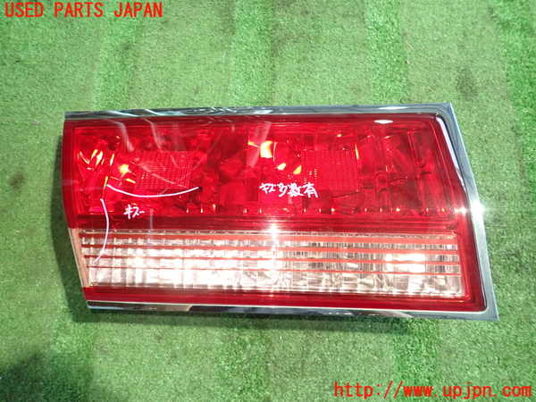 2UPJ-80021552]クラウン ロイヤル(JZS171)左リアフィニッシャー 中古_m0001.jpg