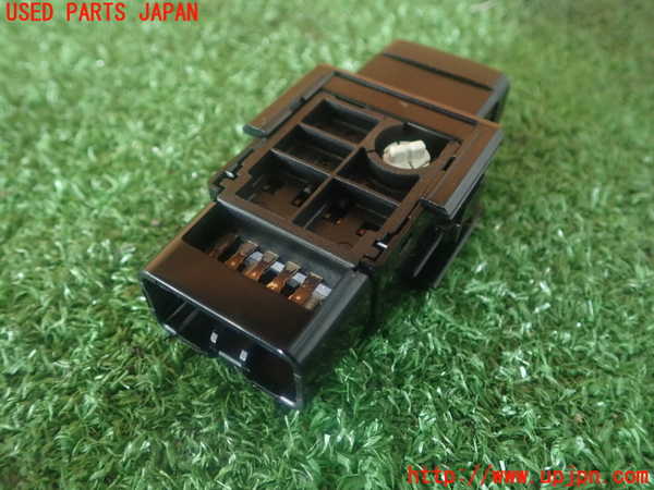 2UPJ-80126290]マークII(JZX100)ハザードスイッチ 中古_m0002.jpg