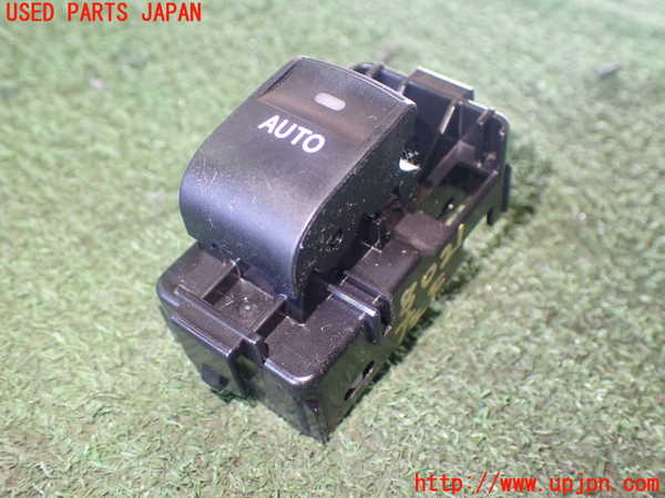 1UPJ-80216245]ヴォクシー(ノア)(ZRR70W)左前パワーウィンドウスイッチ 中古_m0002.jpg