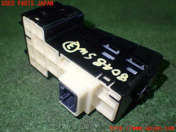 1UPJ-80486308]ヴォクシー(ノア)(ZRR80G)スイッチ3 (TRC OFF・ECOモード) 中古_m0003.jpg