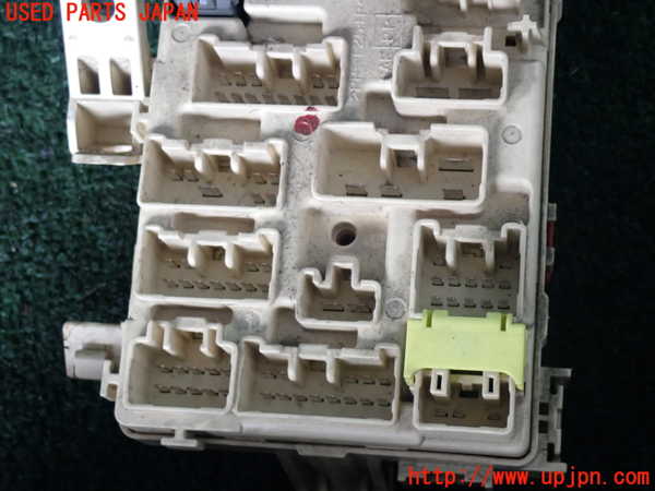 専用出品② 2UPJ-80546742]ハイラックスサーフ(RZN185W)ヒューズボックス2