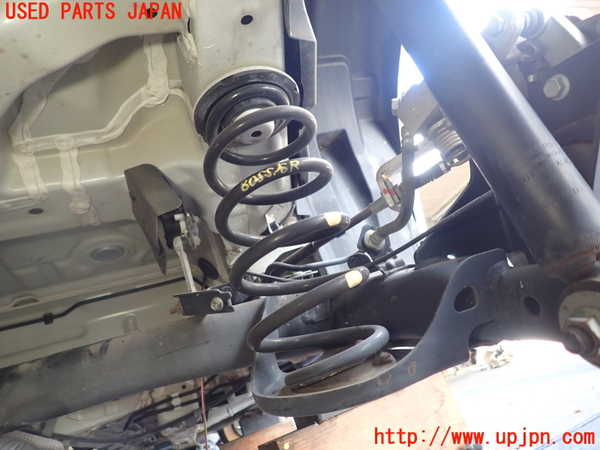 5UPJ-80555100]スイフトスポーツ(ZC32S)右リアスプリング 中古 の商品