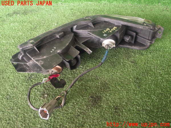 2UPJ-80611154]フェアレディZ(Z33)右リアコーナーランプ 中古_m0004.jpg