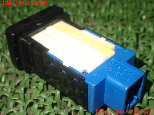 1UPJ-80716309]エスティマハイブリッド(AHR20W)スイッチ4 (ヒーター 助手席) 中古_m0003.jpg