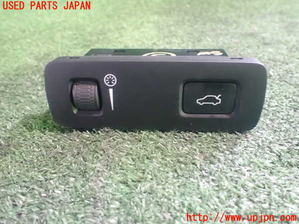 1UPJ-81106308]ボルボXC90(LB420XC)スイッチ3 中古_m0001.jpg