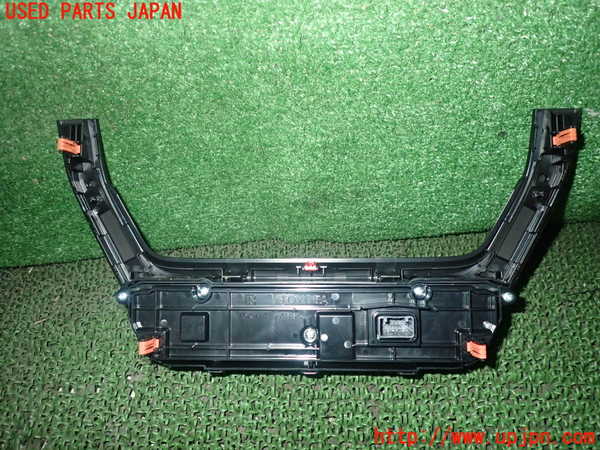 1UPJ-81606066]カローラ ツーリング ハイブリッド(ZWE214W)エアコンスイッチ1 中古_m0002.jpg
