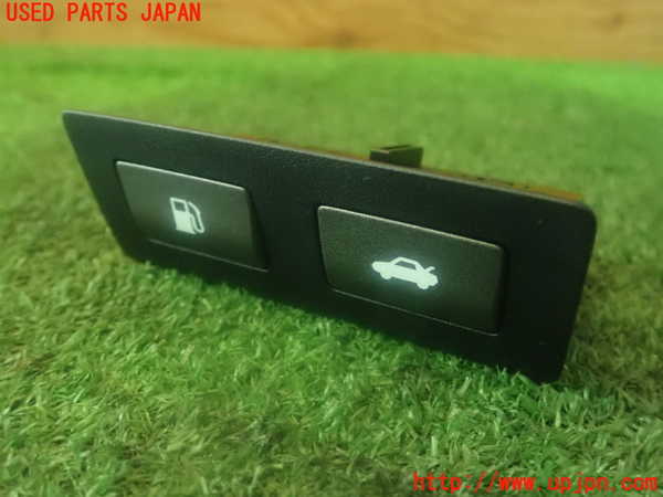 2UPJ-81706308]レクサス・LS600hL(UVF46)スイッチ3 (フューエルリッド・トランク) 中古_m0001.jpg
