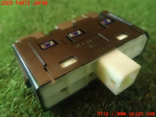 2UPJ-81706309]レクサス・LS600hL(UVF46)スイッチ4 (ヘッドランプクリーナー) 中古_m0002.jpg