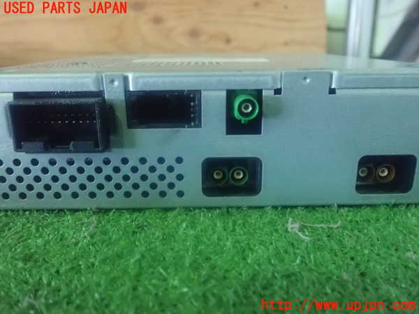 2UPJ-81856660]アウディ・A8(4EBVJF)TVチューナー 純正 中古_m0004.jpg