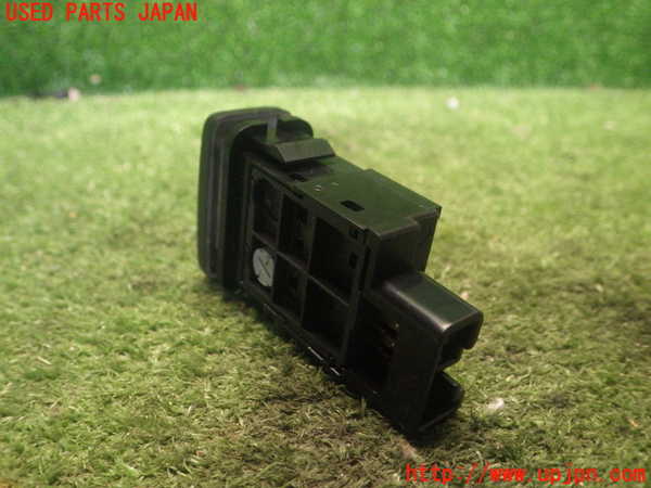 2UPJ-81936310]レクサス・IS350(GSE21・20系前期）スイッチ5 （サンシェード） 中古_m0002.jpg
