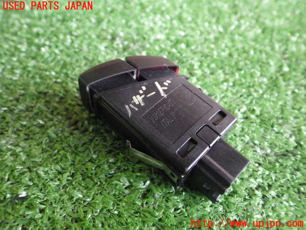 2UPJ-82176290]BMW 523d F11 ツーリング(MX20)ハザードスイッチ 中古_m0002.jpg