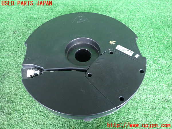 2UPJ-82206530]アウディ・Q5(8RCDNF 前期)ウーハー 中古_m0001.jpg