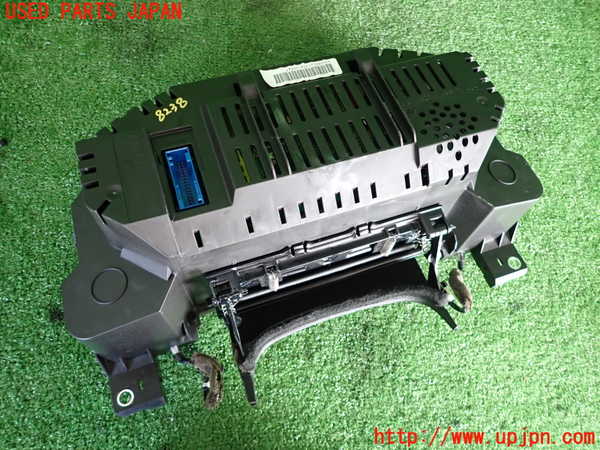 2UPJ-82386170]アウディ・A8(4EBPKF)スピードメーター 中古_m0003.jpg