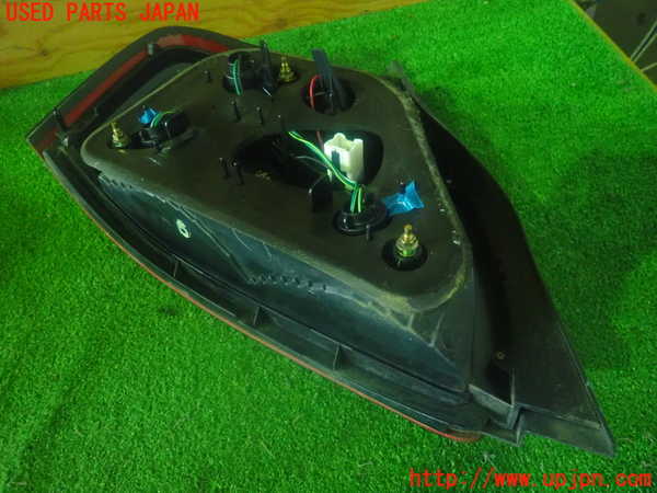 2UPJ-82431530]シーマ(GF50)右テールランプ 中古_m0002.jpg