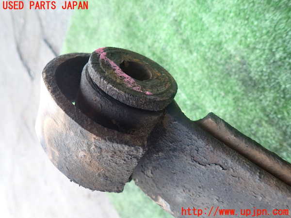 2UPJ-82875105]ランクル70系(HZJ77V)左リアスプリング 中古 の商品画像