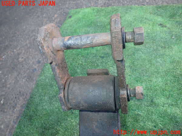 2UPJ-82875105]ランクル70系(HZJ77V)左リアスプリング 中古 の商品画像