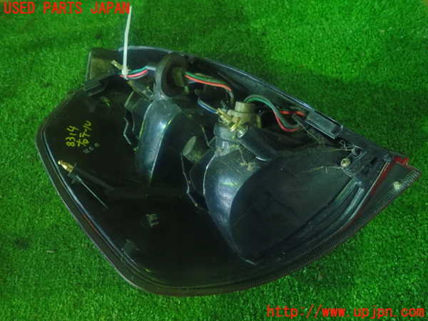 2UPJ-83141530]レガシィ ワゴン　3代目　(BH5)右テールランプ 中古_m0002.jpg