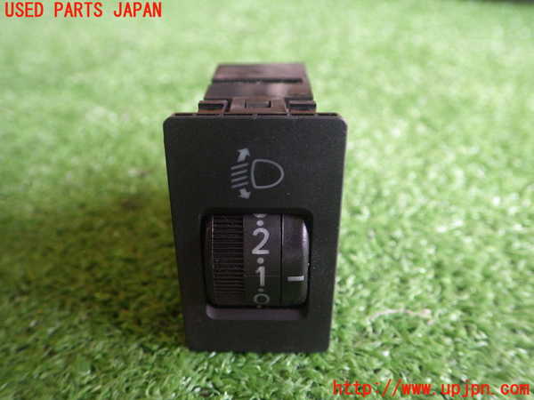 2UPJ-83226306]ハリアー(MCU10W)スイッチ1 (ヘッドライトレベライザー) 中古_m0001.jpg