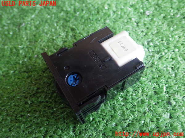 2UPJ-83226306]ハリアー(MCU10W)スイッチ1 (ヘッドライトレベライザー) 中古_m0002.jpg