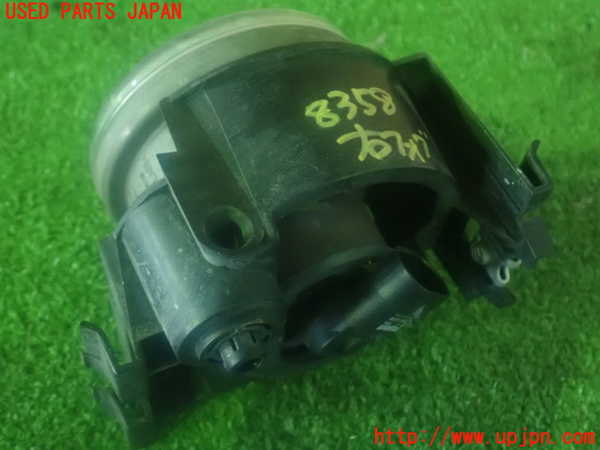 2UPJ-83581180]レガシィ ワゴン(BR9)右フォグ 中古_m0002.jpg