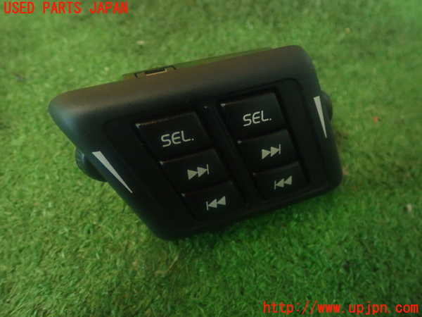 2UPJ-83836309]ボルボXC90(CB6324AW)スイッチ4 (リアオーディオコントロールスイッチ右) 中古_m0001.jpg