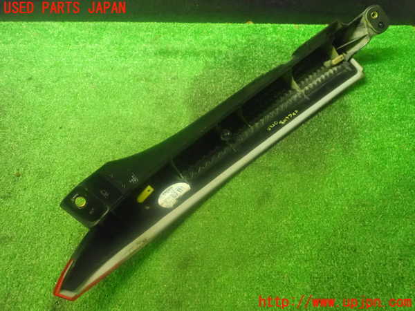 2UPJ-84201550]ボルボXC90(CB6324AW)右リアフィニッシャー 中古_m0002.jpg