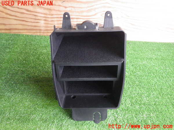 小物 B 113805135 - 1971-79 VW Super Beetle Strut Tower Trunk