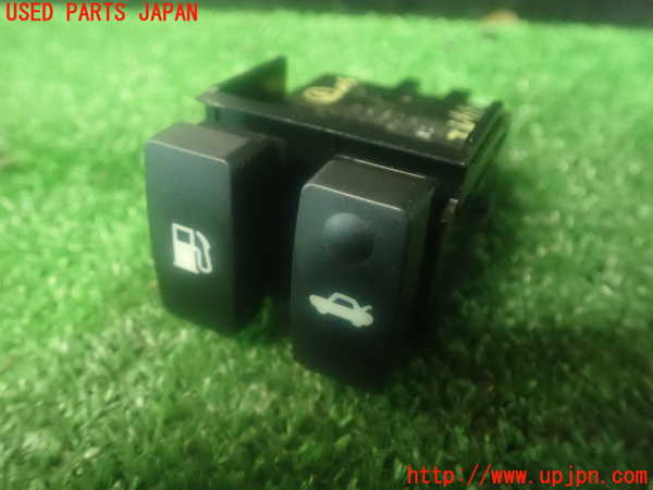 2UPJ-84726308]レクサス・IS250(GSE20)スイッチ3 (フューエル　トランク) 中古_m0001.jpg