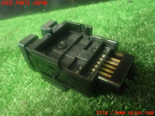 2UPJ-84726308]レクサス・IS250(GSE20)スイッチ3 (フューエル　トランク) 中古_m0002.jpg