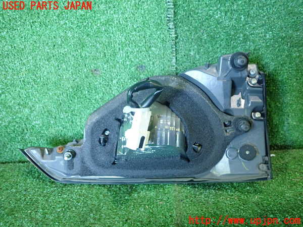 1UPJ-84751552]レクサス・CT200h(ZWA10)左リアフィニッシャー 中古_m0002.jpg