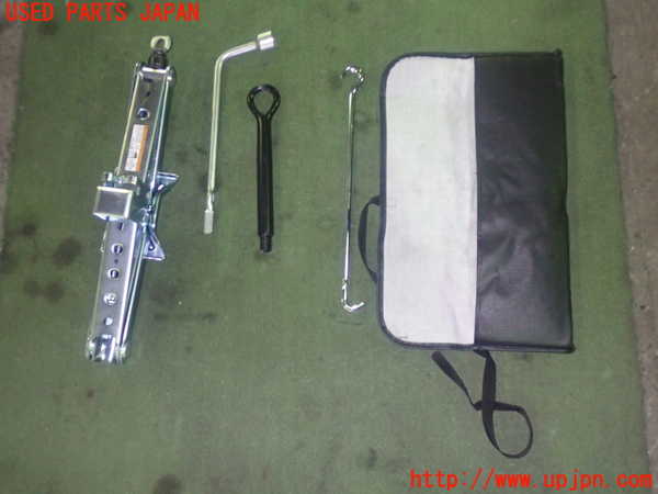 5UPJ-85067805]RAV4(MXAA54)車載工具 中古_m0001.jpg