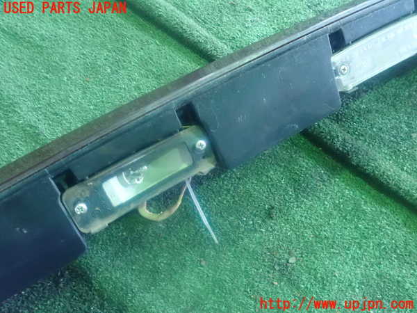 2UPJ-85371559]レガシィ B4(BE5)リアフィニッシャー 中古_m0002.jpg