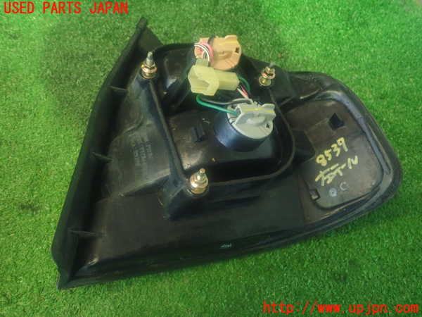 2UPJ-85371536]レガシィ B4(BE5)左テールランプ 中古_m0002.jpg