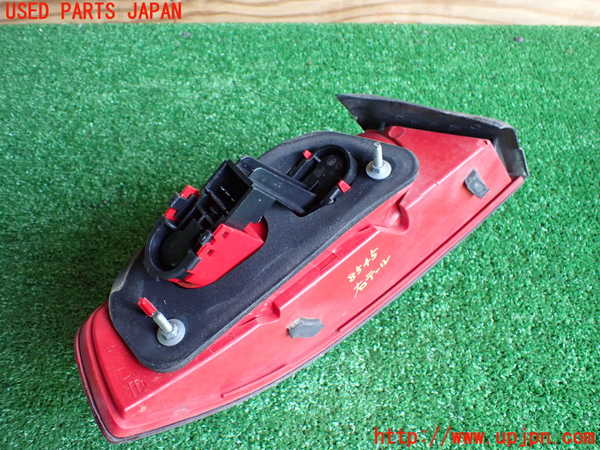 2UPJ-85451530]アルファロメオ・159 スポーツワゴン(93922)右テールランプ 中古_m0002.jpg