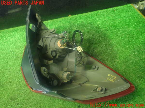 2UPJ-85551530]レガシィ ワゴン(BP5)右テールランプ 中古_m0003.jpg