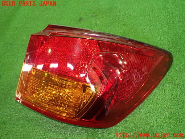 2UPJ-85611530]レクサス・IS250(GSE20)右テールランプ 中古_m0001.jpg