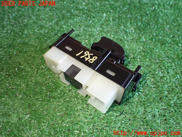 2UPJ-85616245]レクサス・IS250(GSE20)左前パワーウィンドウスイッチ 中古_m0002.jpg