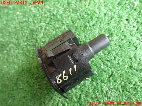 2UPJ-86116307]ボルボXC60(DB4204TXC)スイッチ2 (エアバッグ) 中古_m0002.jpg