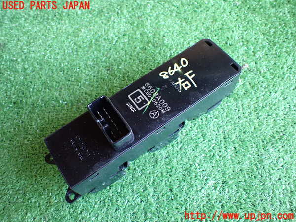 2UPJ-86406240]コルト ラリーアート バージョンR(Z27AG)右前パワーウィンドウスイッチ 中古_m0002.jpg