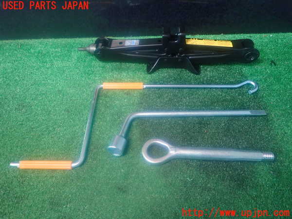2UPJ-86507805]クラウン ハイブリッド(GWS204)車載工具 中古_m0001.jpg