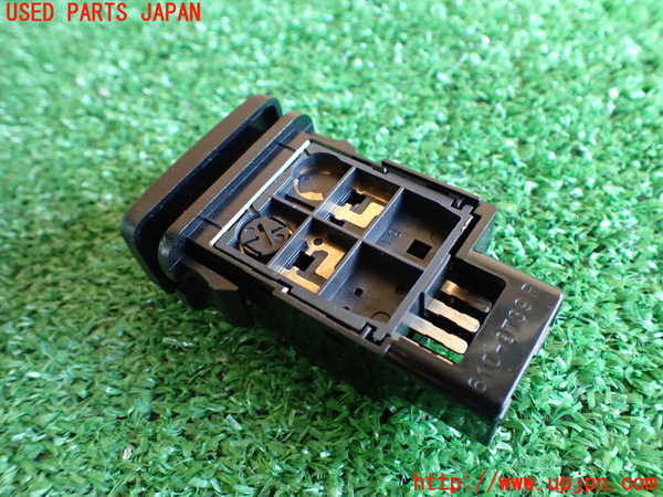 2UPJ-86516306]クラウン アスリート ハイブリッド(AWS210)スイッチ1 (FUEL) 中古_m0002.jpg