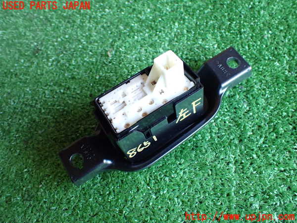 2UPJ-86516245]クラウン アスリート ハイブリッド(AWS210)左前パワーウィンドウスイッチ 中古_m0002.jpg