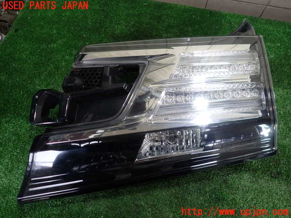 1UPJ-86591550]ヴェルファイア(GGH30W)右リアフィニッシャー 中古_m0001.jpg