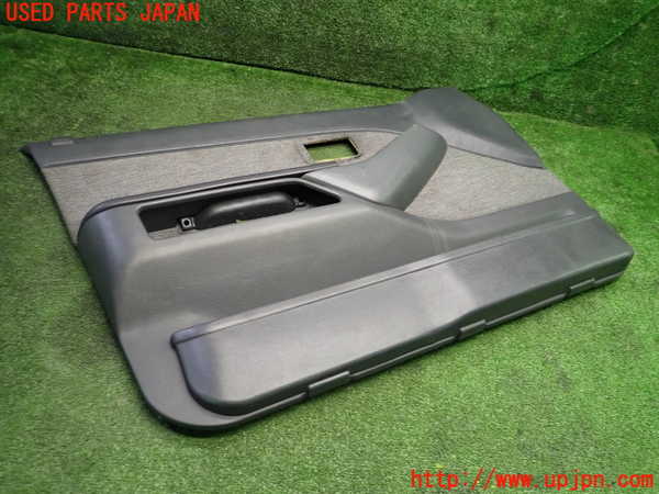 1UPJ-86611264]ジェミニ セダン(JT600)左前ドア内張り 中古_m0004.jpg