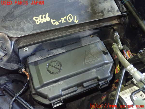 2UPJ-86666741]BMW 320d ツーリング F31(3D20)ヒューズボックス1