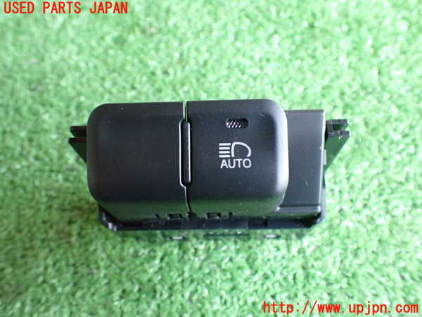 2UPJ-86956307]プリウス(ZVW50)スイッチ2 (オートハイビーム) 中古_m0001.jpg