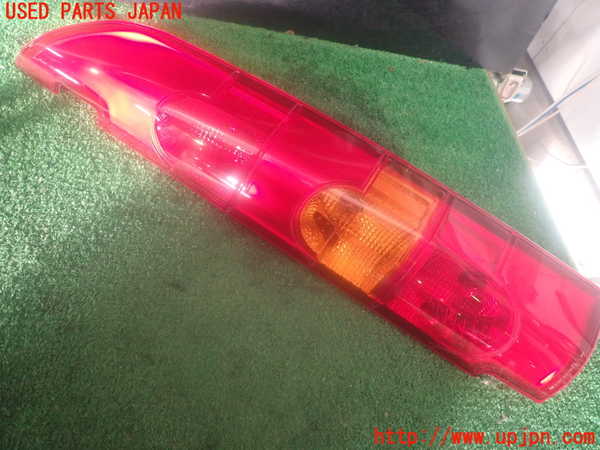 2UPJ-87401530]ルノー・カングー(KCK4M)右テールランプ 中古_m0001.jpg
