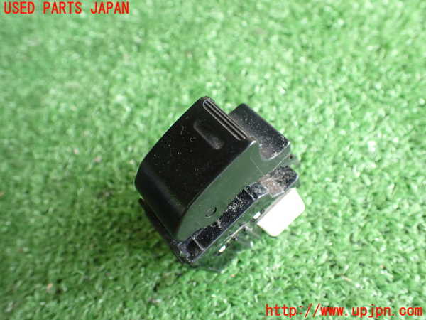 2UPJ-87616245]レジアスエース(ハイエース200系)(TRH216K)左前パワーウィンドウスイッチ 中古_m0001.jpg