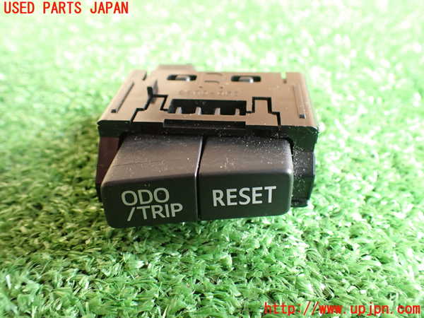 2UPJ-87806309]クラウン ハイブリッド(GWS204)スイッチ4 (ODO TRIP RESET) 中古_m0001.jpg